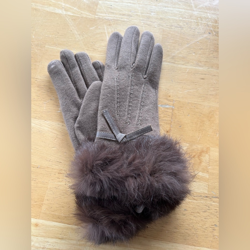 Brown Rabbit Fur-Trimmed Gloves